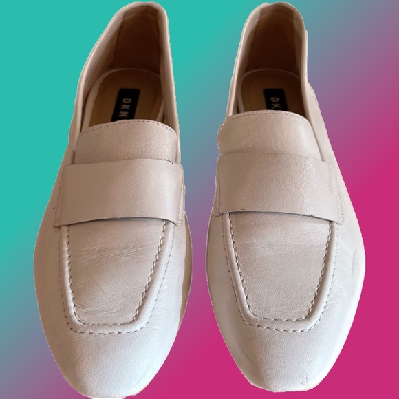 Dkny Shoes - 🌺HOST PICKx2🌺 DKNY Creamy White Loafers - Size 6